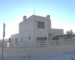 Vista exterior de Casa o xalet en venda en El Catllar  amb Parquet i Piscina