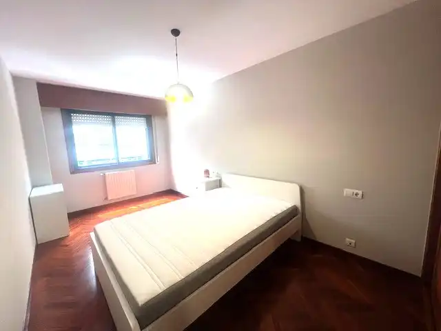 Schlafzimmer von Wohnung zur Miete in A Coruña Capital  mit Heizung, Parkett und Terrasse