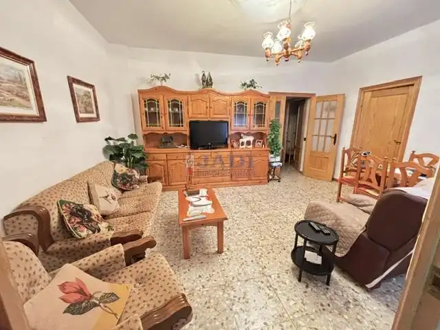 Sala de estar de Casa o chalet en venta en Villamanrique con Terraza, Trastero y Amueblado