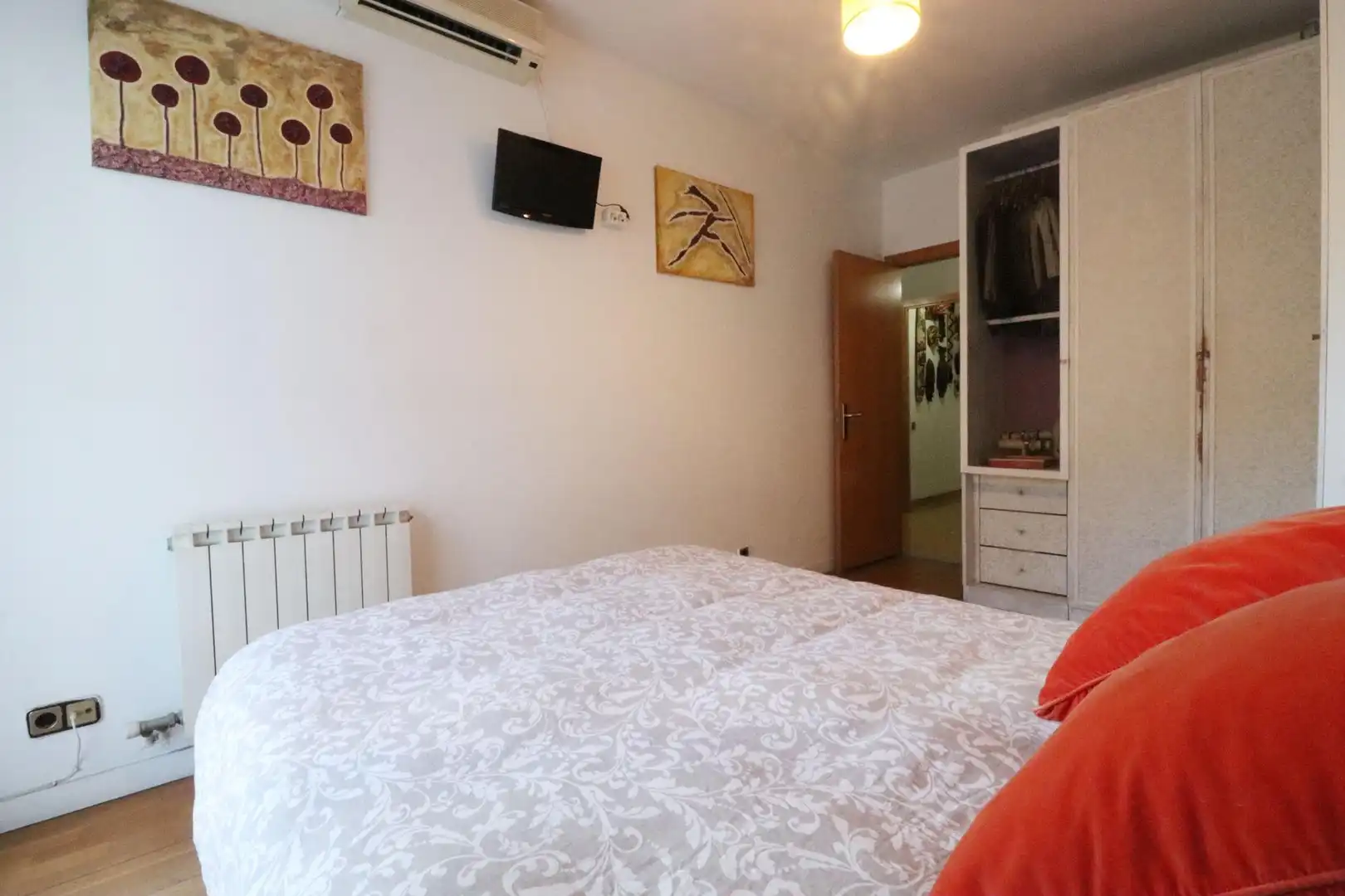 Habitación de Piso en venta en Sabadell con Calefacción, Parquet y Terraza