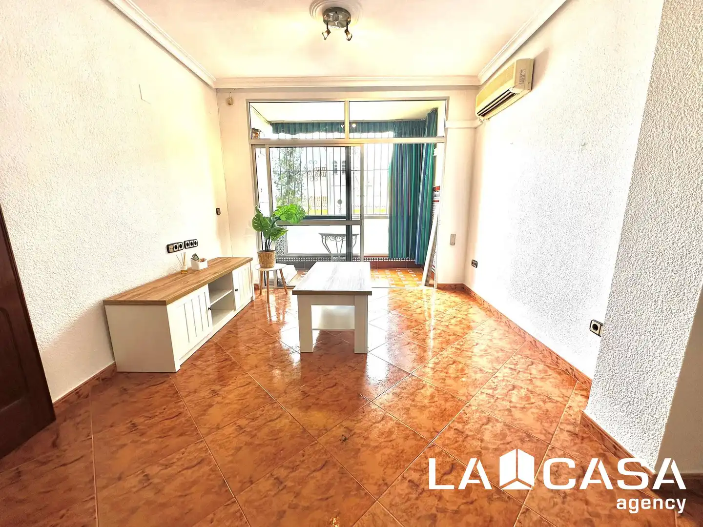 Wohnung zur Miete in Dos Hermanas mit Terrasse