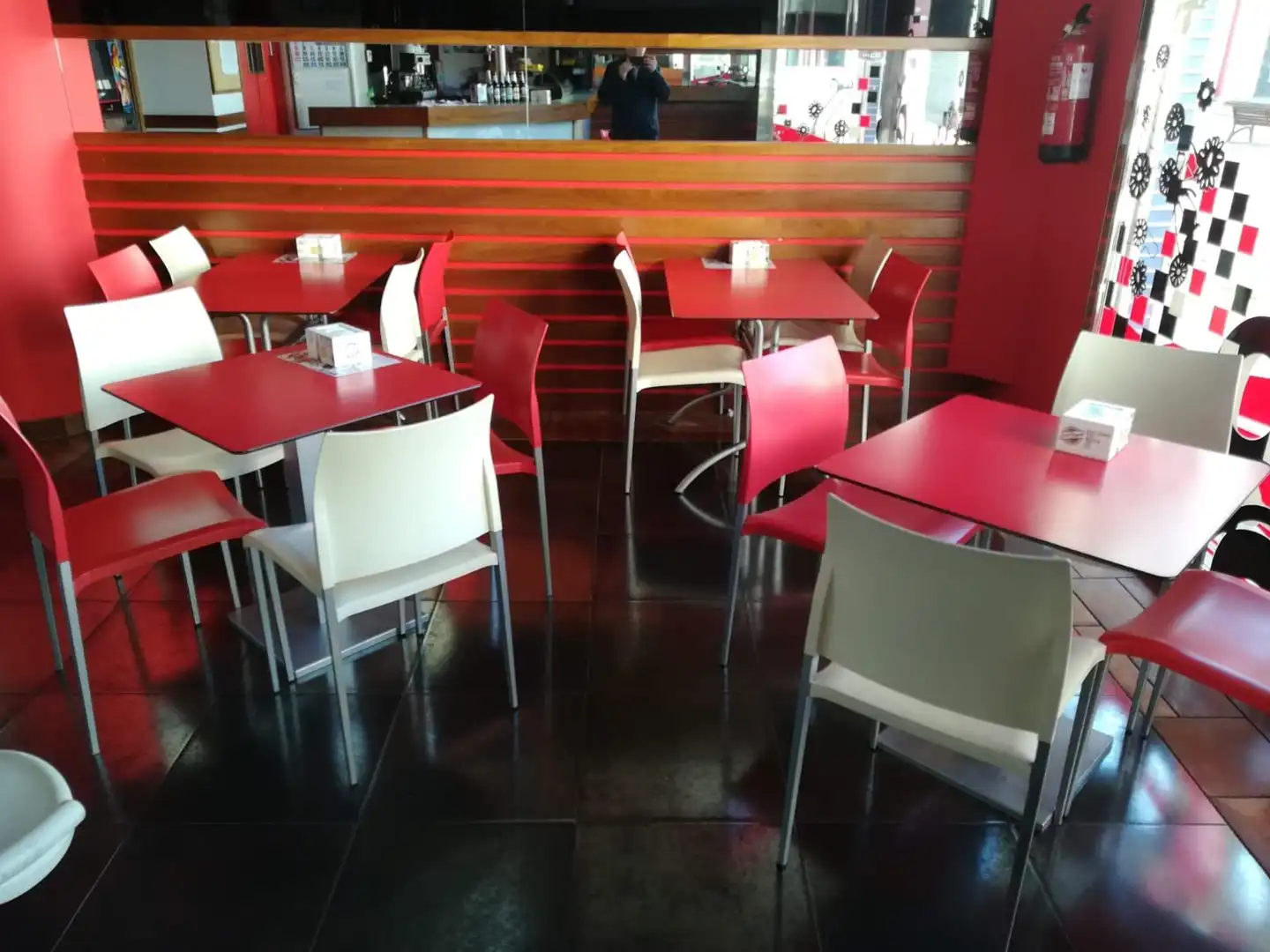 Commercial properties for rent in Calle Hornillos, Universidad - Las Huelgas