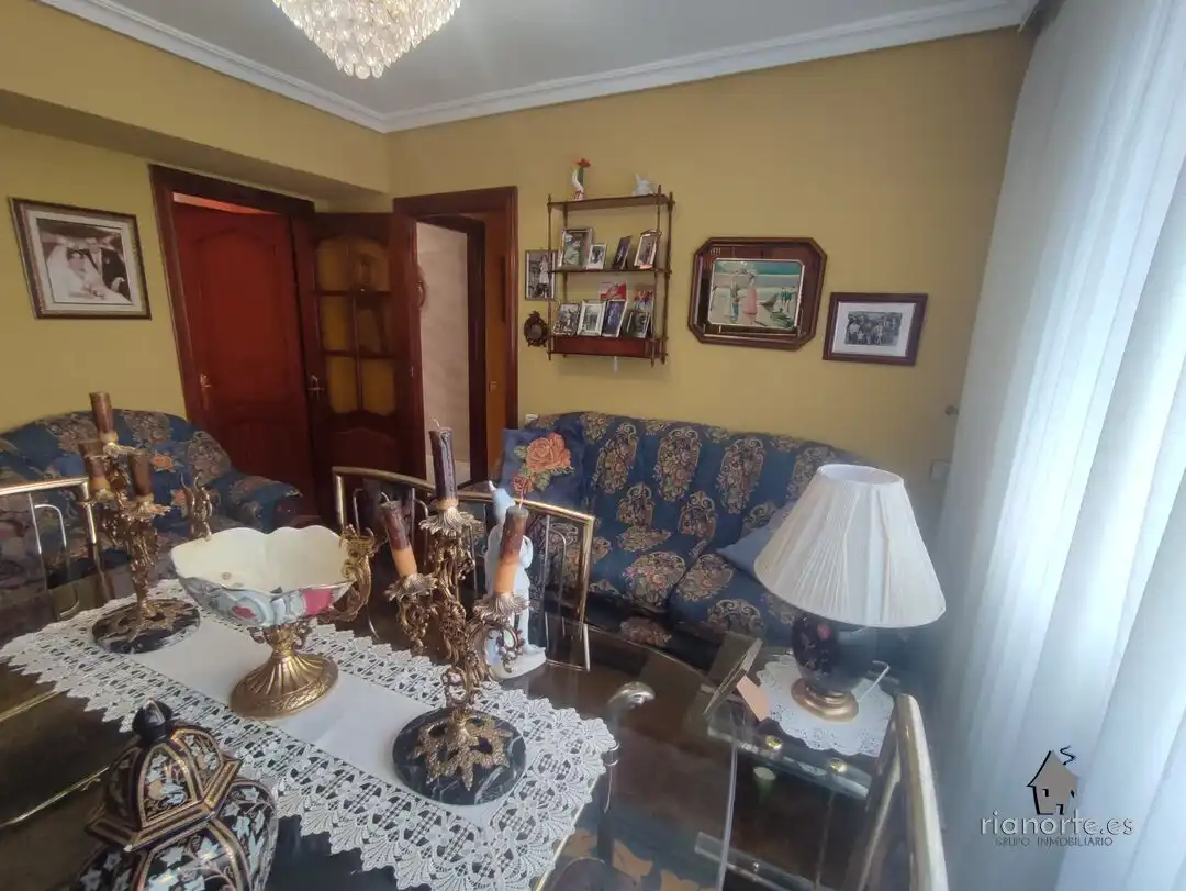 Sala d'estar de Pis en venda en Langreo amb Calefacció