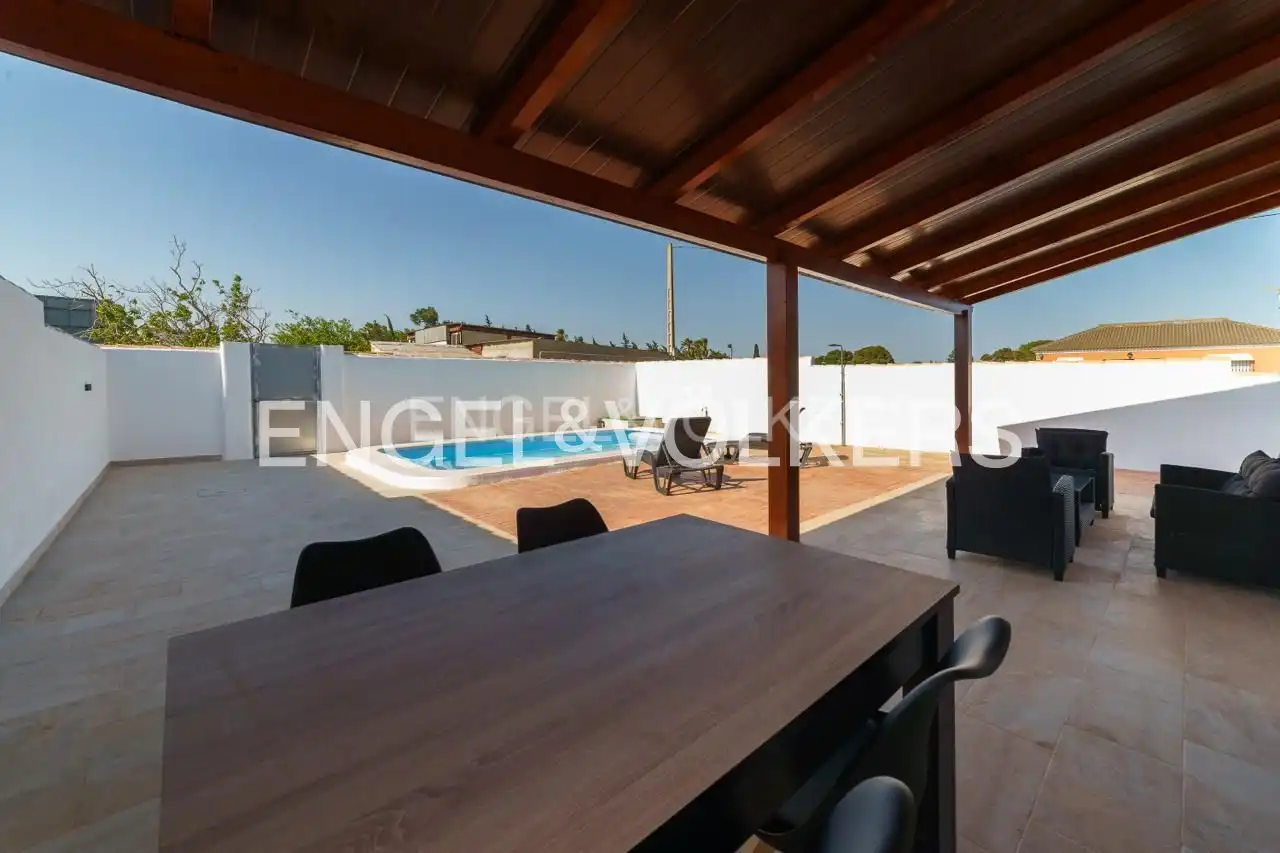 Terraza de Casa adosada de alquiler en Chiclana de la Frontera con Aire acondicionado, Calefacción y Terraza