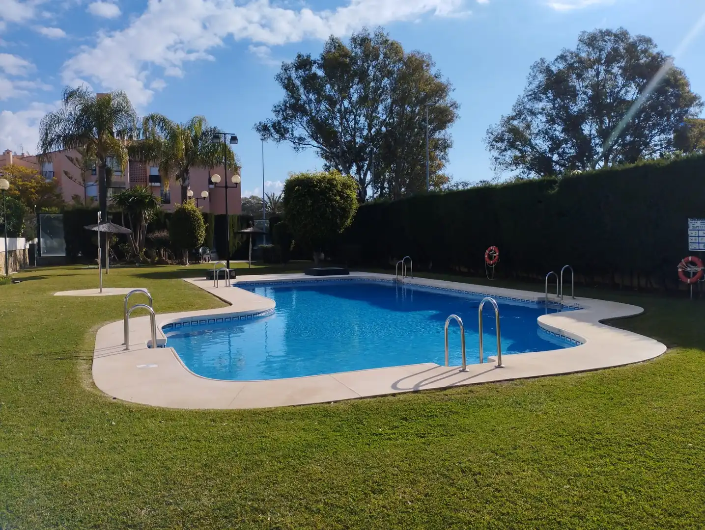 Piscina de Apartament de lloguer en Marbella amb Aire condicionat, Calefacció i Terrassa