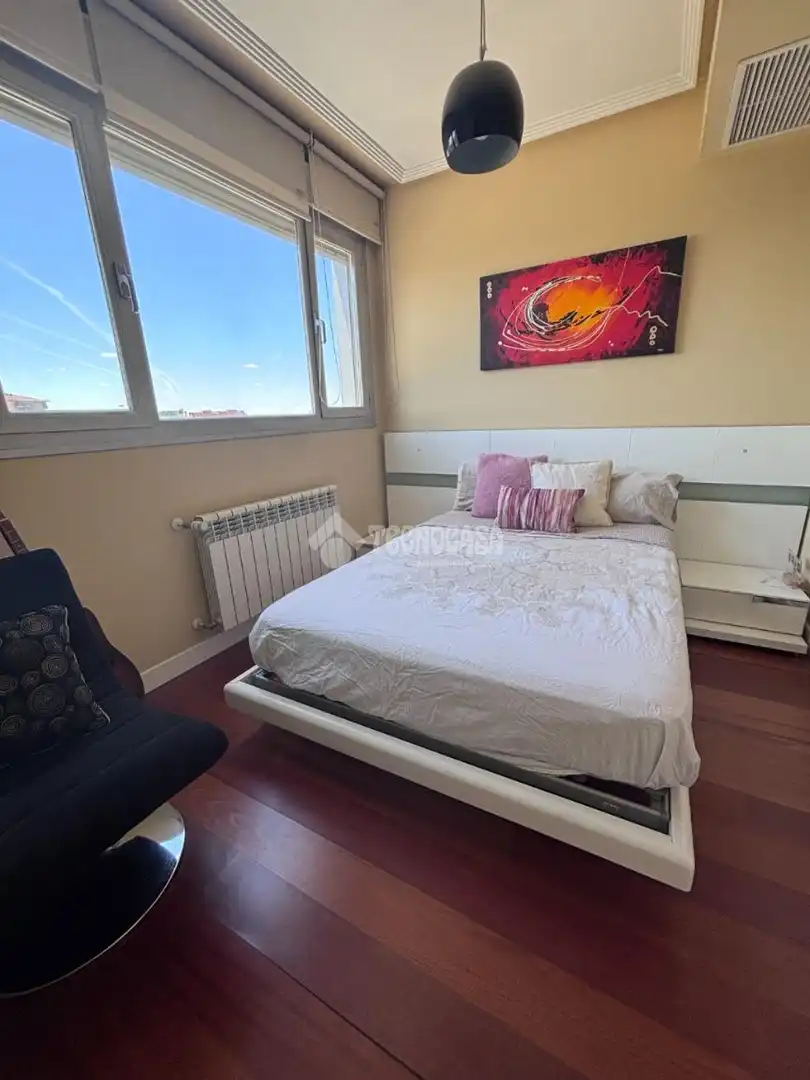 Bedroom of Flat for sale in Madrid  with Air Conditioner, Heating and Storage room
