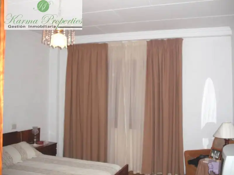 Habitación de Local en venta en Castell de Castells con Aire acondicionado y Amueblado