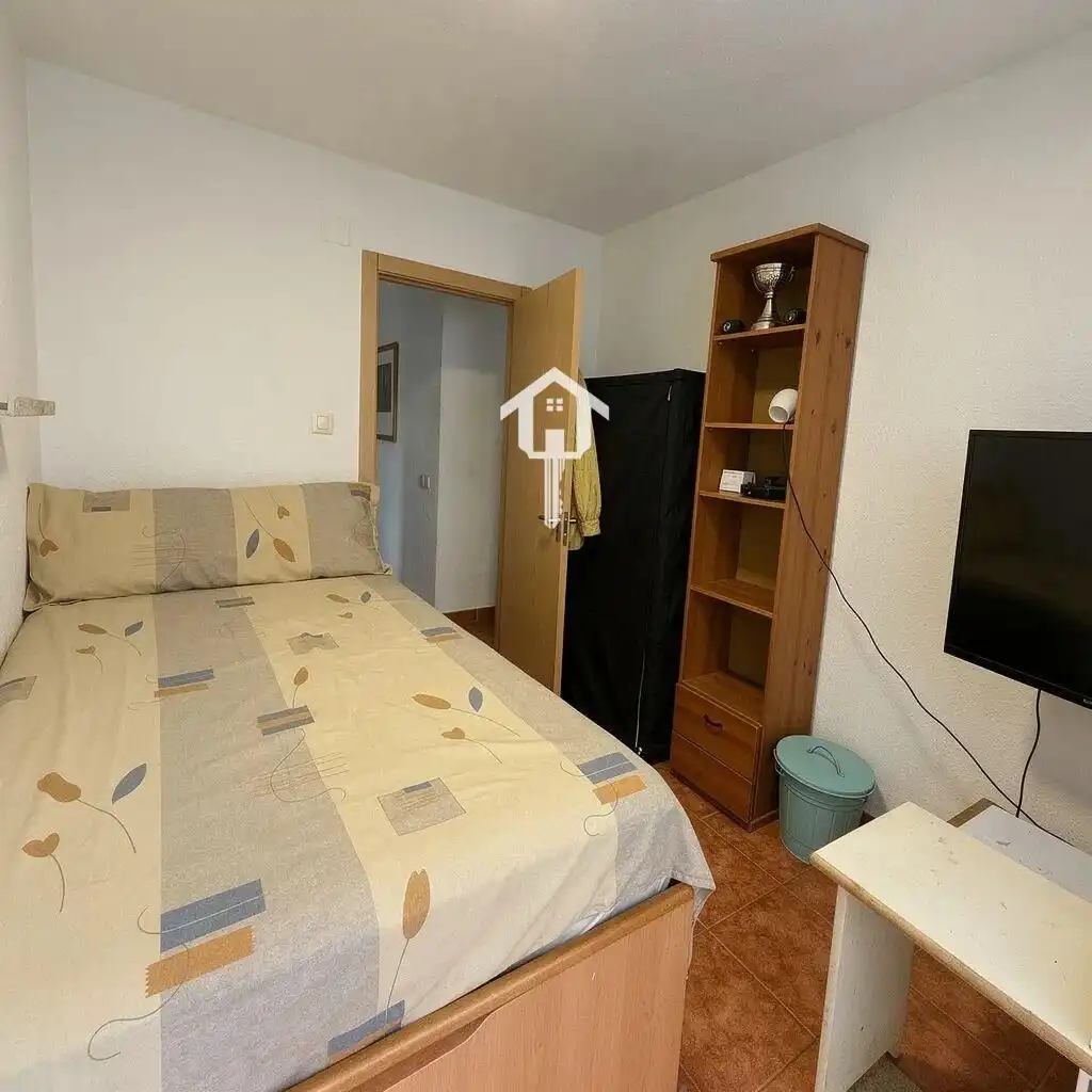 Habitación de Piso en venta en Alicante / Alacant con Terraza, Trastero y Balcón
