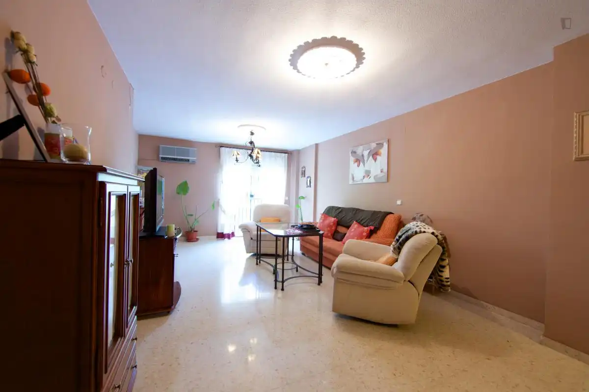 Habitación en Poniente-Norte - Miralbaida - Parque Azahara