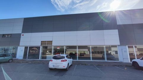 Foto 3 von Fabrikhallen zum Verkauf in Calle de la Granja, Viana, Navarra