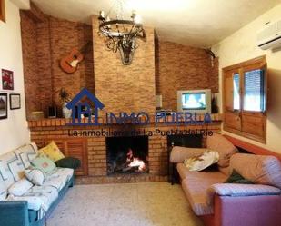 Sala d'estar de Finca rústica en venda en El Castillo de las Guardas