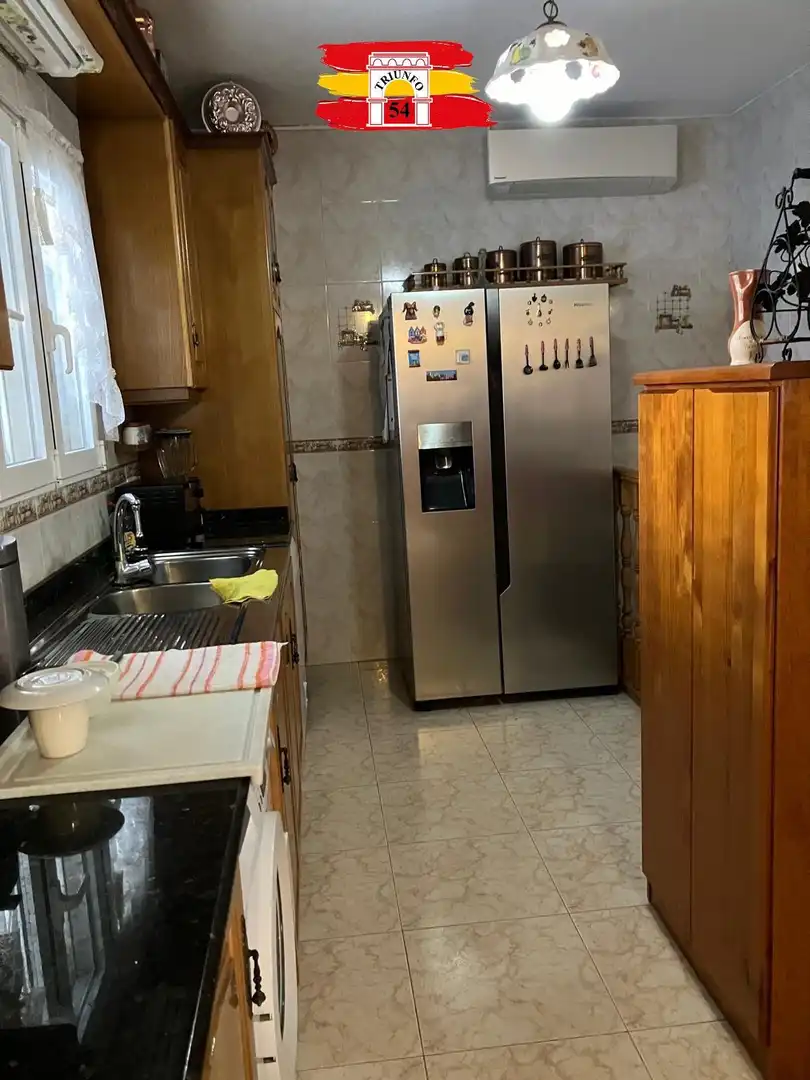 Cuina de Casa o xalet en venda en Orihuela amb Aire condicionat, Calefacció i Jardí privat