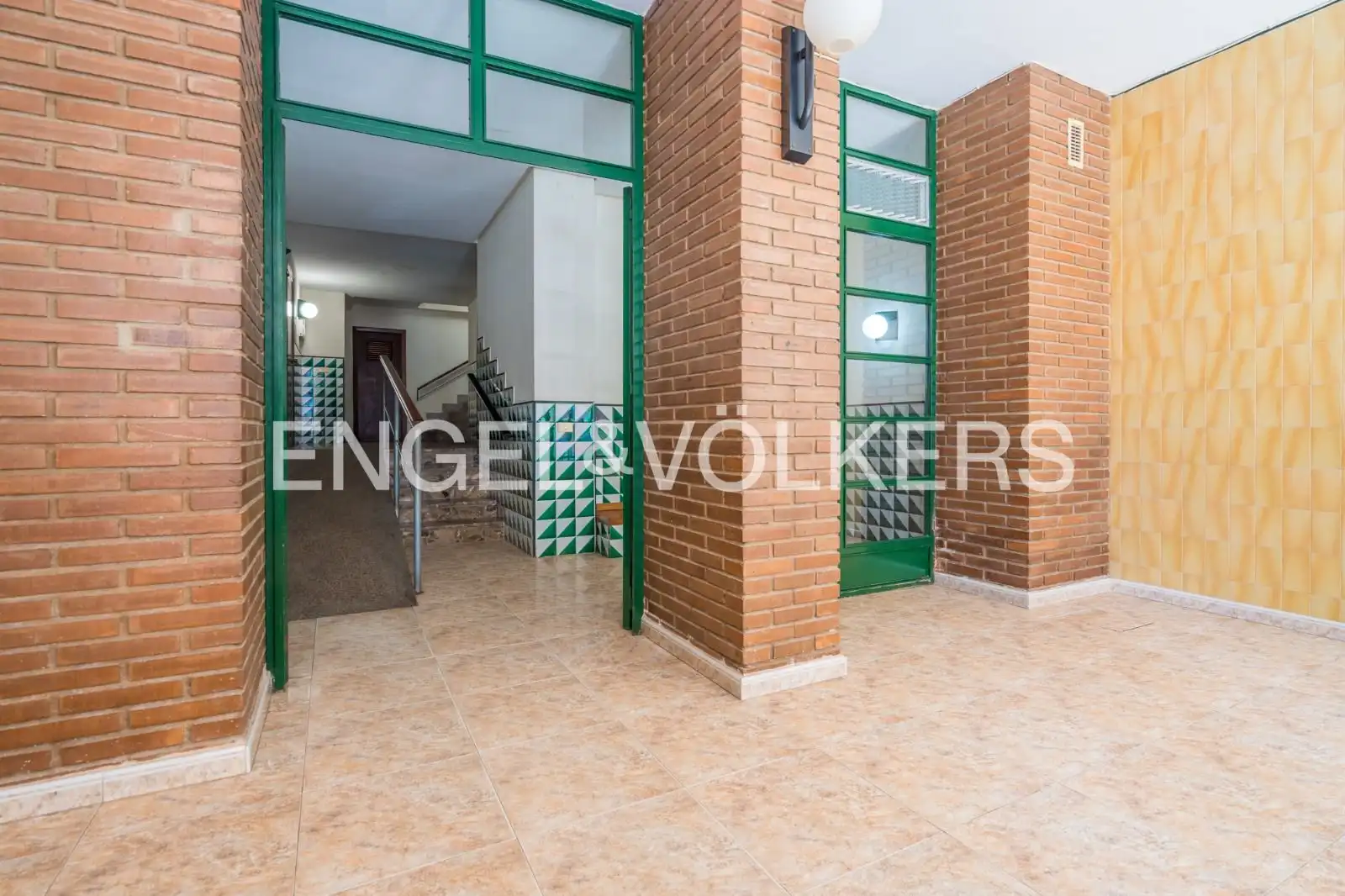 Flat for rent in Sagunto / Sagunt  with Air Conditioner, Heating and Parquet flooring