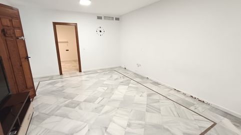 Photo 3 of Flat for rent in Calle Averroes, Casco Histórico - Ribera - San Basilio, Córdoba Capital