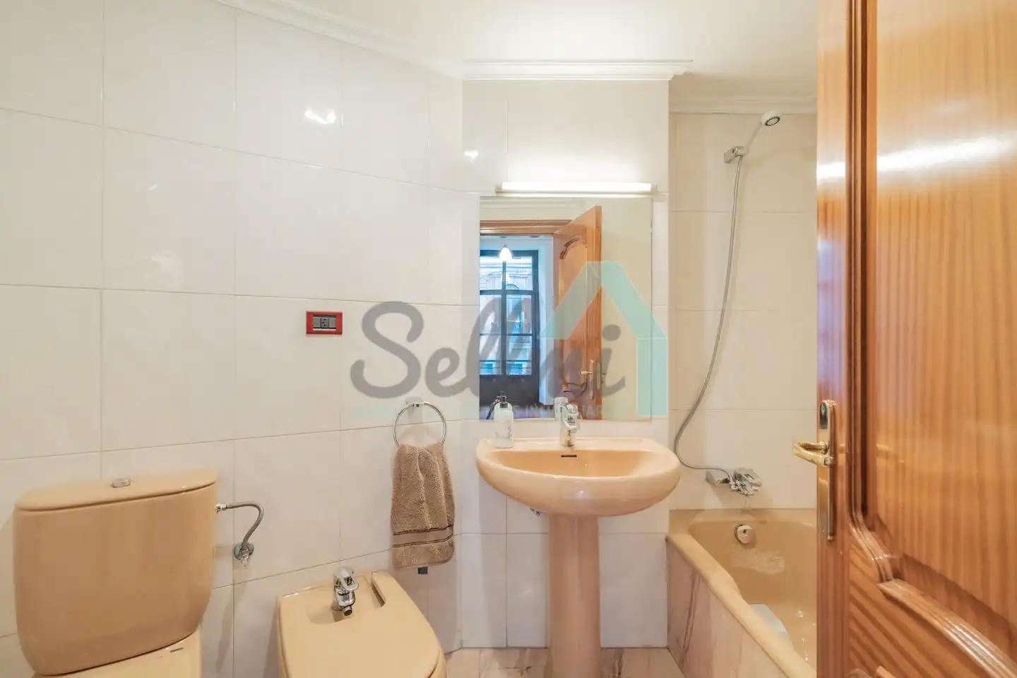 Badezimmer von Büro zur Miete in Oviedo  mit Heizung