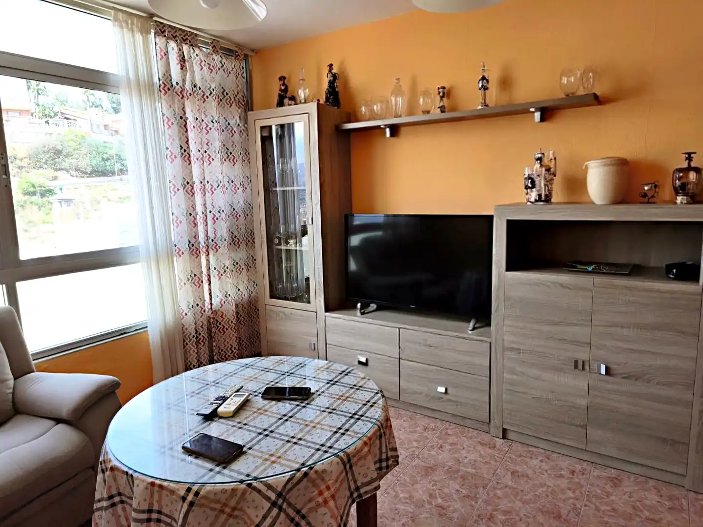 Sala de estar de Casa adosada en venta en Málaga con Aire acondicionado, Terraza y Amueblado