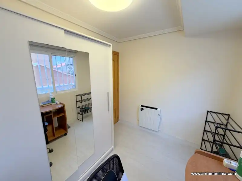 Bedroom of Flat for rent in Valencia  with Air Conditioner, Furnished and Oven