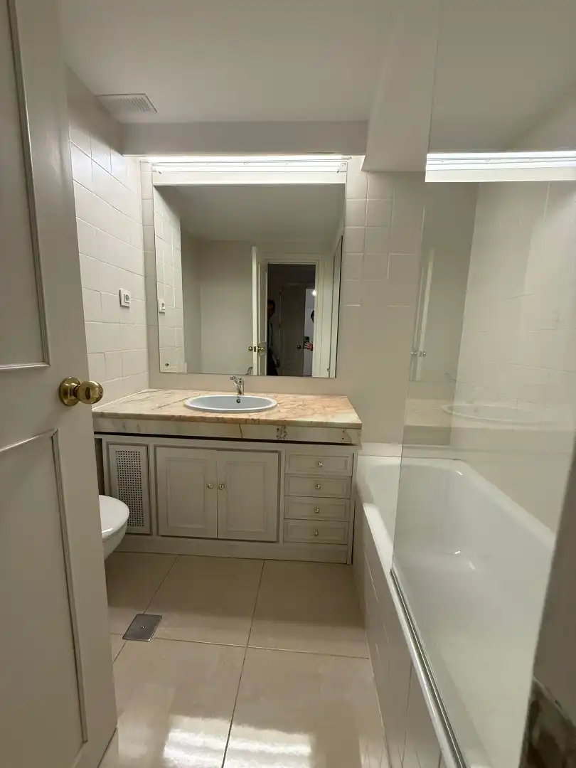 Bathroom of Flat for rent in Majadahonda  with Heating, Parquet flooring and Terrace