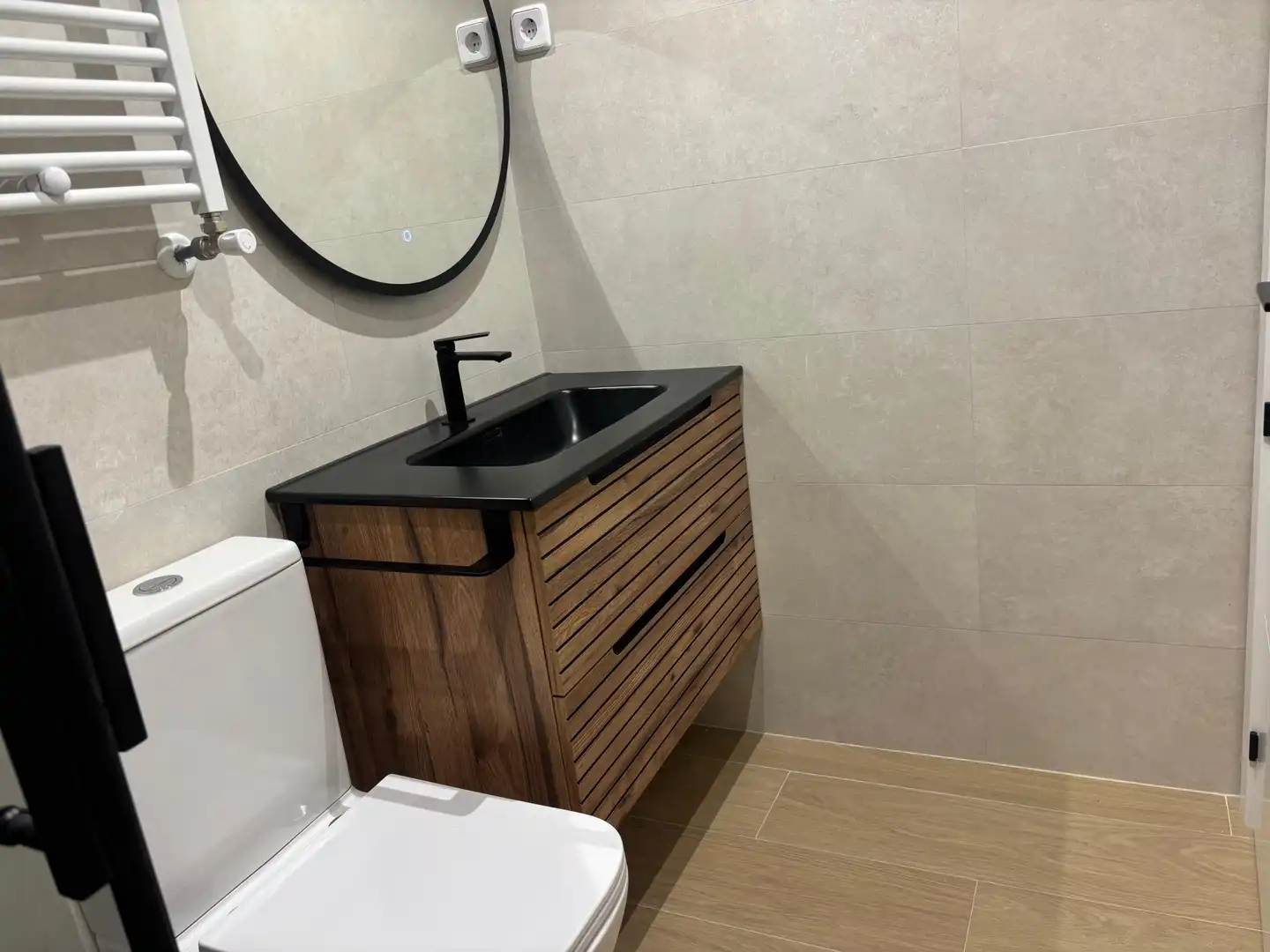 Bathroom of Flat for sale in Madrid  with Air Conditioner, Heating and Swimming Pool