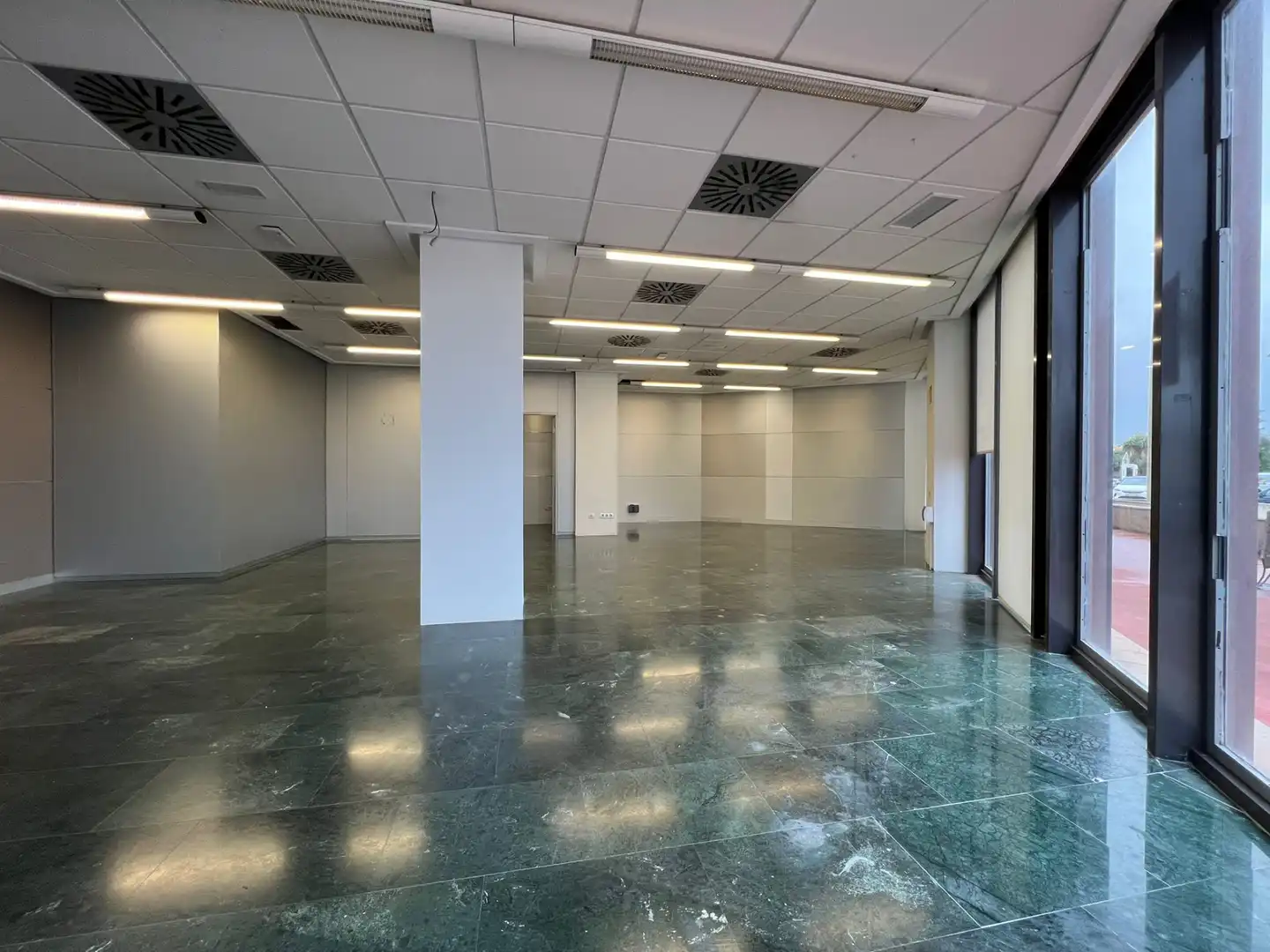 Locale commerciale in affitto a Nord, imagen 5