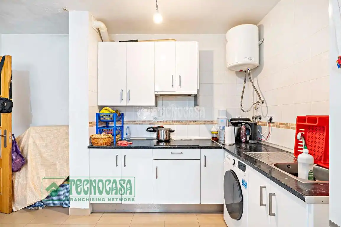 Kitchen of Flat for sale in Roquetas de Mar  with Furnished and Balcony