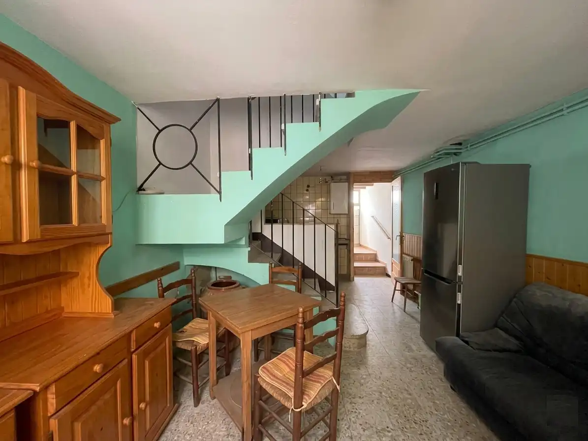 Casa adosada en venda en Les Avellanes i Santa Linya amb Calefacció, Terrassa i Moblat