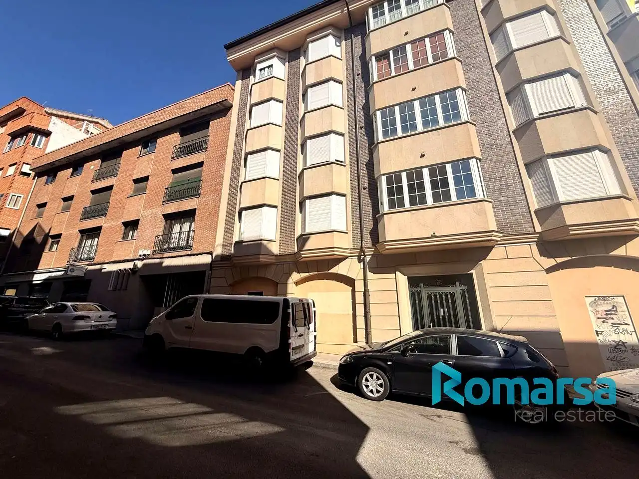 Locale commerciale in vendita a Calle las Milicias, imagen 2