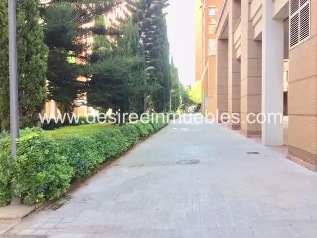 Local en venta en Carrer Poeta Josep Cervera I, Ciutat de les Ciències i de les Arts - Justicia