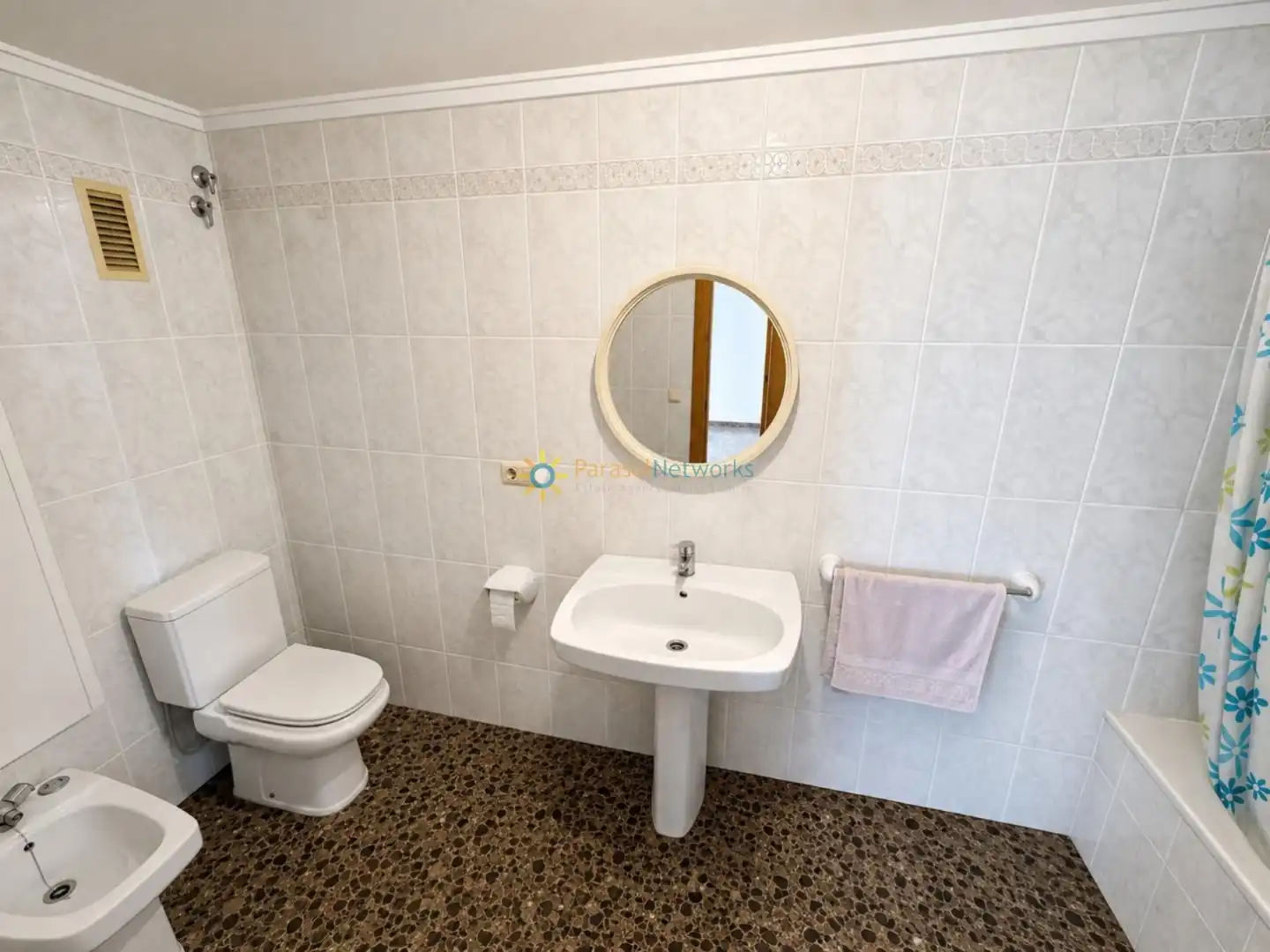Baño de Piso en venta en Oliva con Aire acondicionado y Balcón