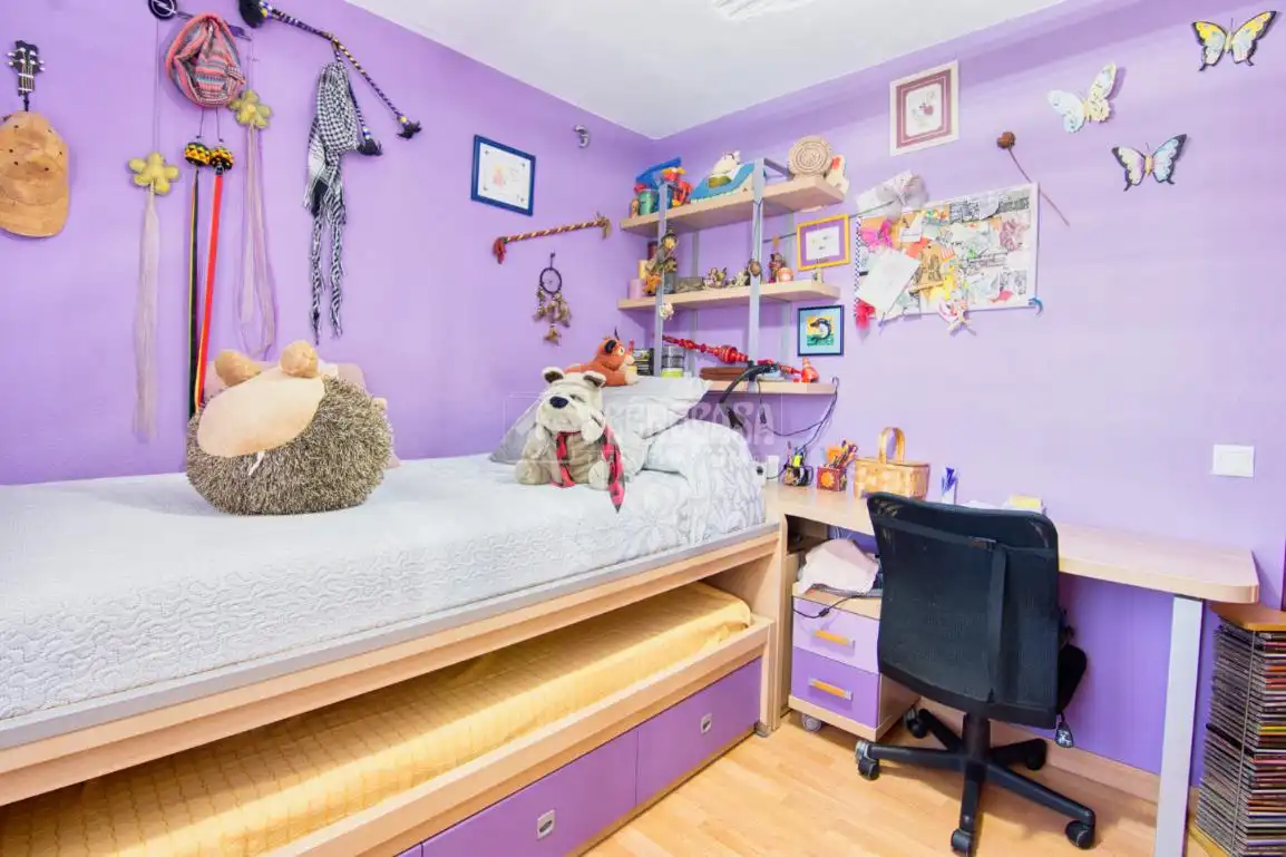 Schlafzimmer von Wohnung zum Verkauf in Santander mit Abstellraum