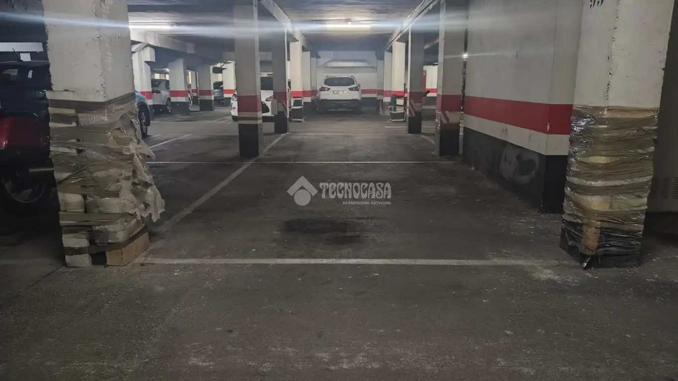 Aparcament de Pis en venda en Zaragoza amb Terrassa