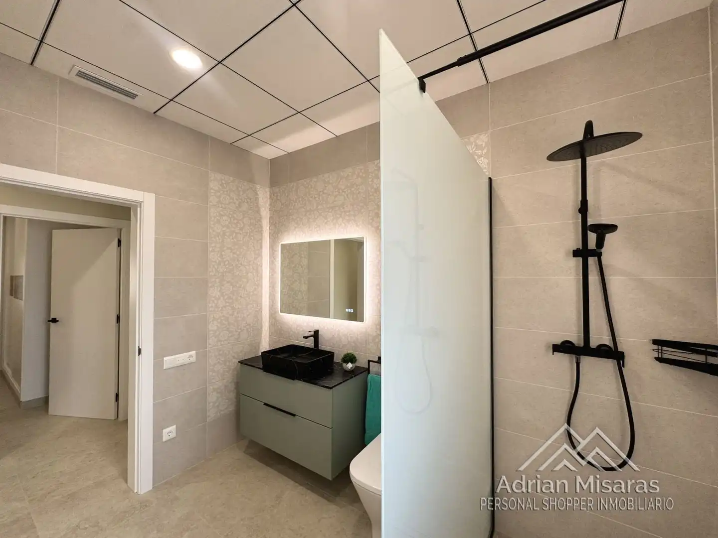 Bathroom of Houses for sale in Deltebre  with Air Conditioner, Heating and Storage room