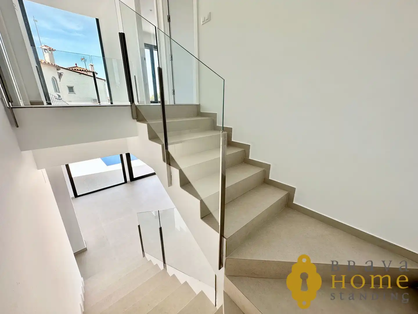 Houses for sale in Empuriabrava  with Air Conditioner, Heating and Private garden