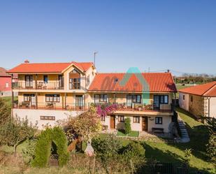 Vista exterior de Casa o xalet en venda en Cudillero amb Terrassa