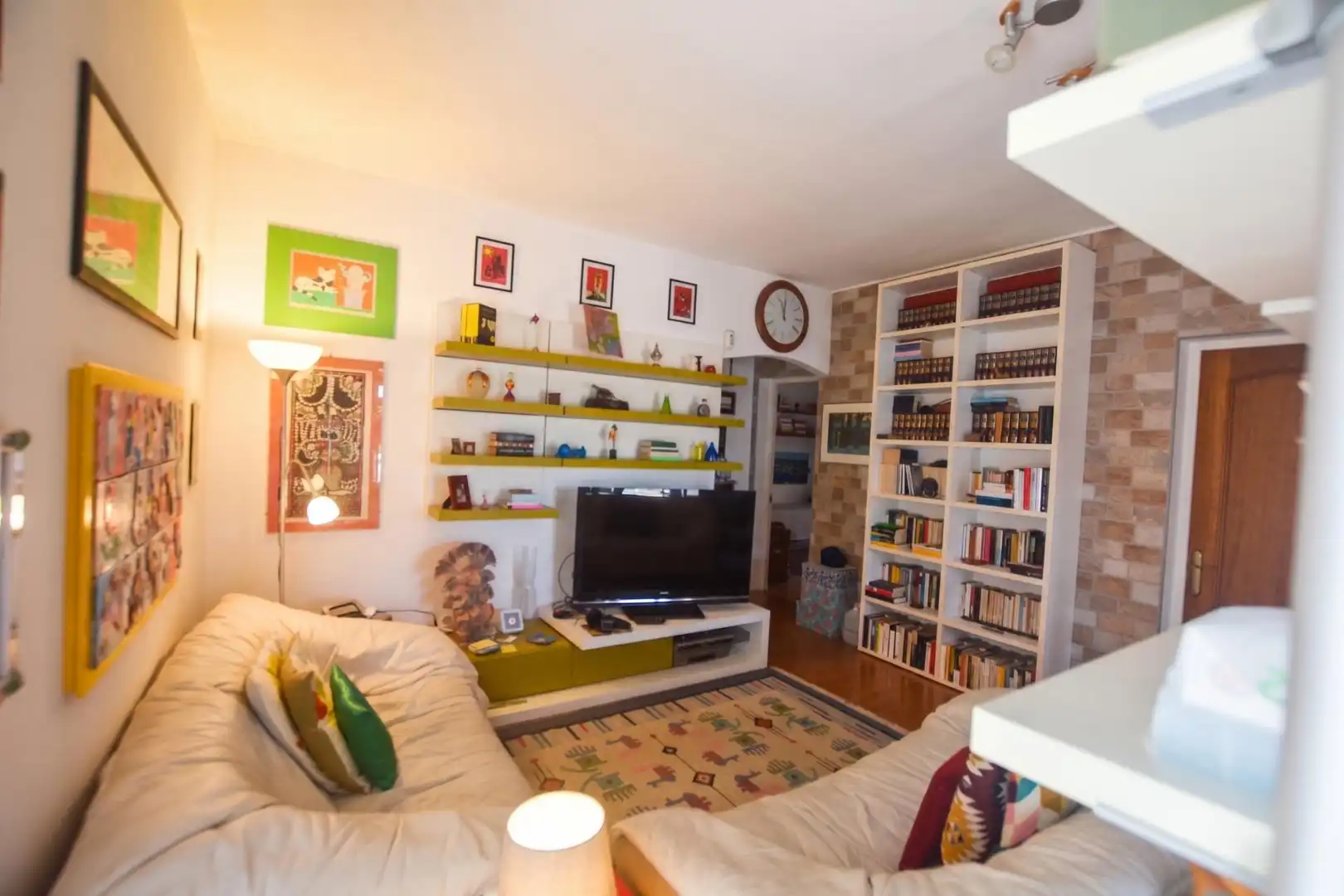 Sala d'estar de Casa o xalet en venda en Es Mercadal amb Aire condicionat, Jardí privat i Parquet