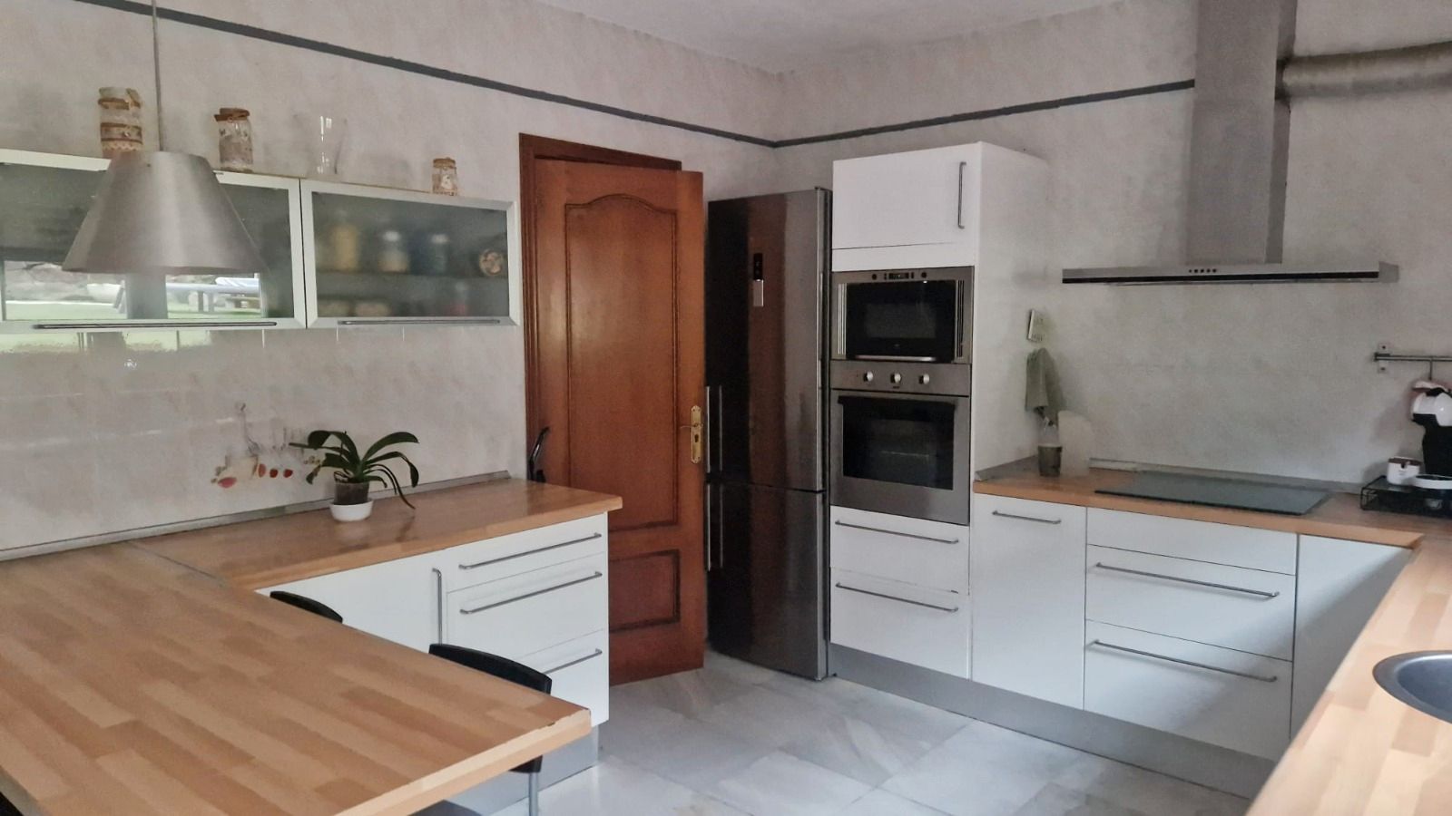 Cuina de Casa o xalet en venda en L'Ametlla del Vallès amb Calefacció, Jardí privat i Terrassa