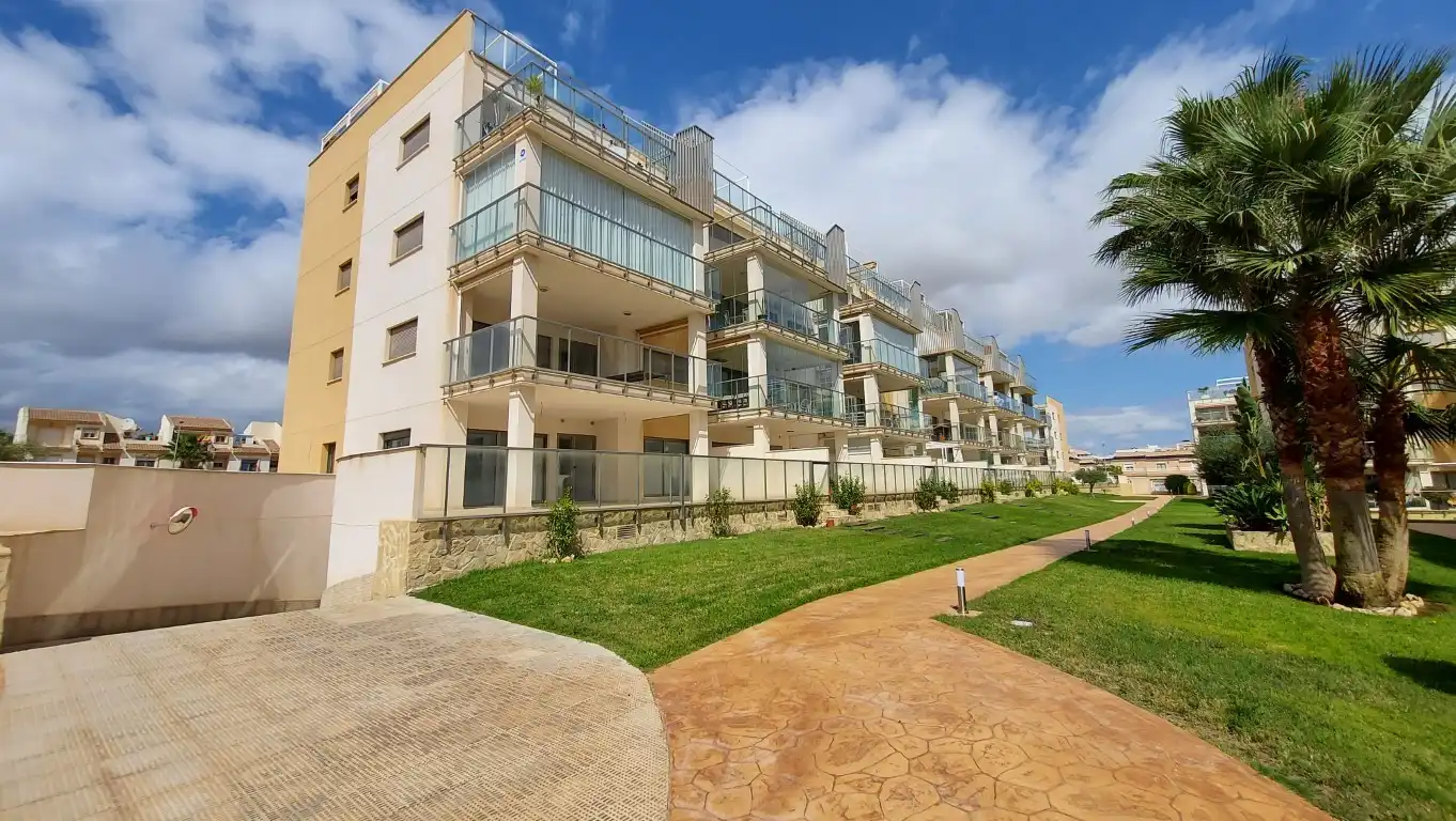Piano terra con piscina in vendita a Orihuela Costa