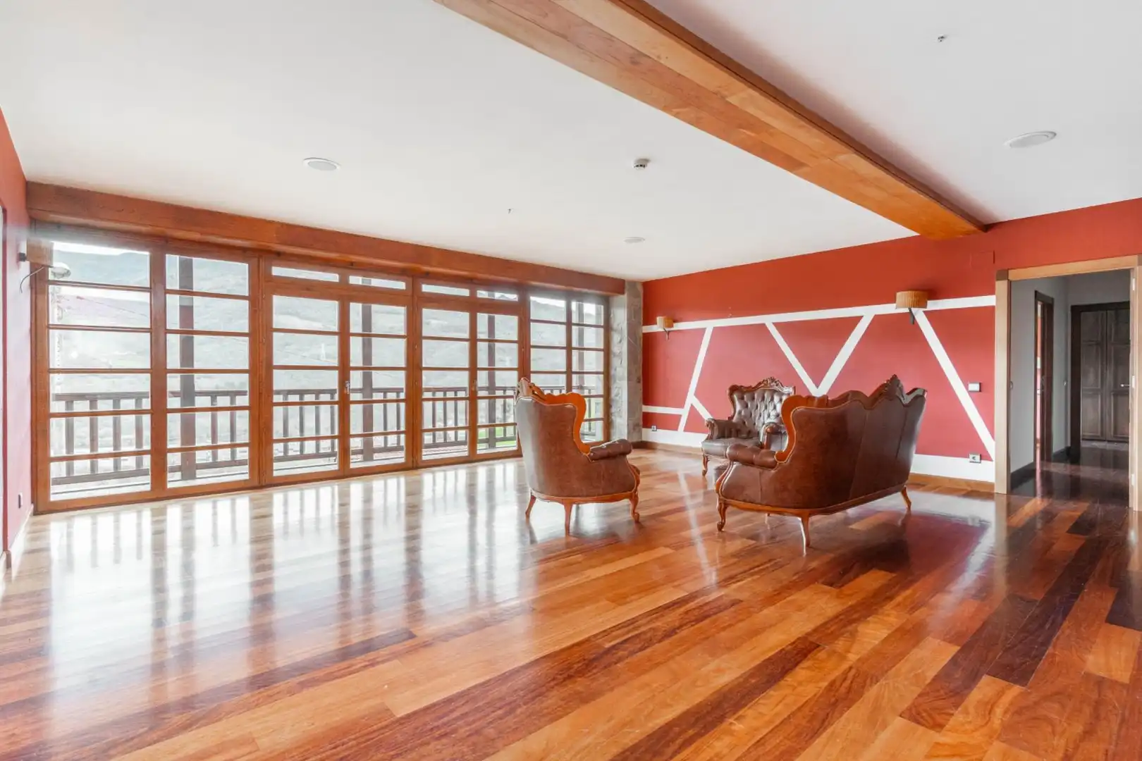 Sala d'estar de Finca rústica en venda en Lena amb Jardí privat, Traster i Balcó