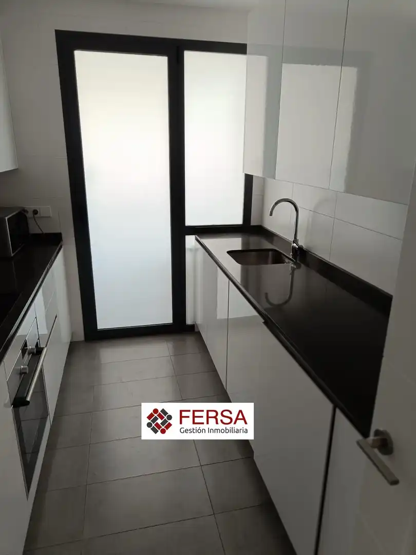 Küche von Wohnung zur Miete in El Puerto de Santa María mit Klimaanlage, Heizung und Privatgarten