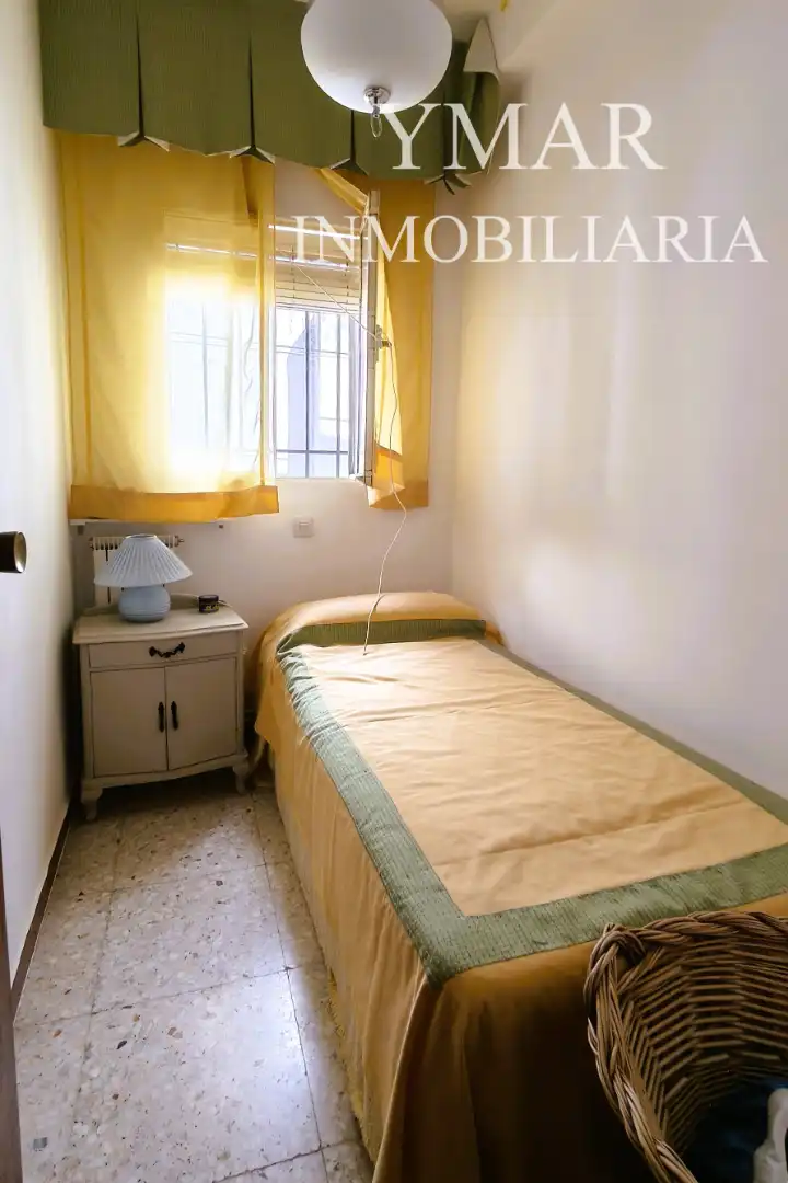Habitación de Casa o chalet en venta en Robledo del Mazo con Calefacción y Amueblado