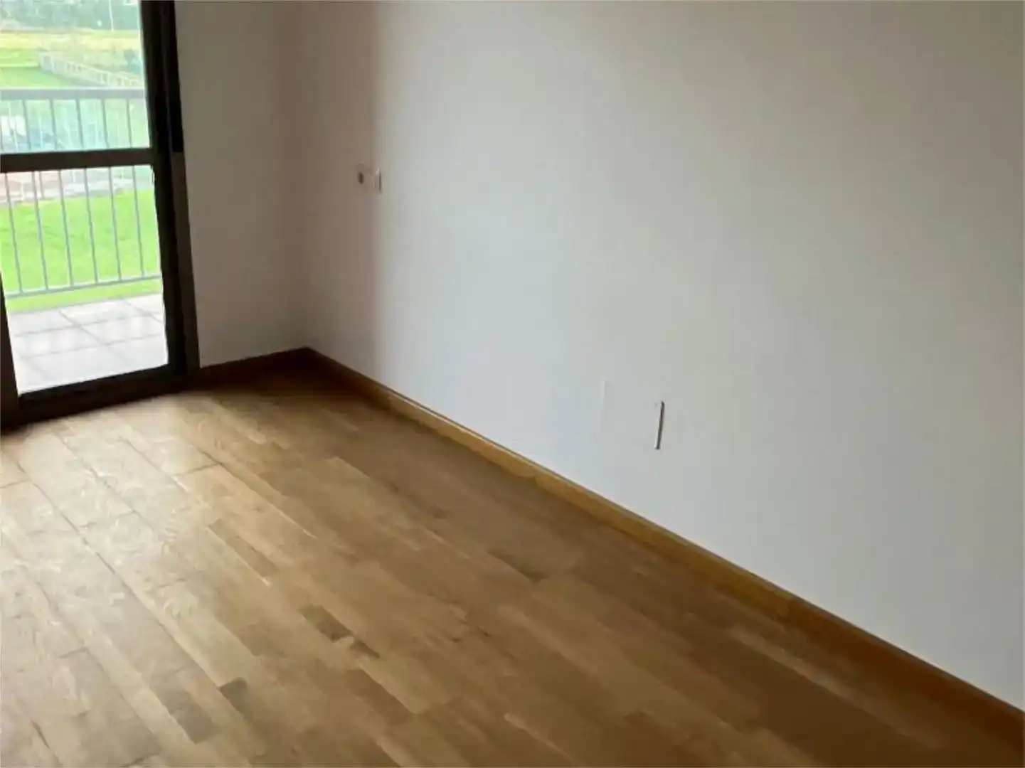 Dormitori de Pis en venda en Boiro amb Jardí privat, Parquet i Traster