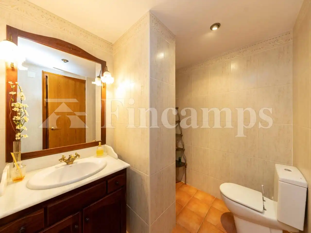 Badezimmer von Haus oder Chalet zum Verkauf in Cerdanyola del Vallès mit Klimaanlage, Heizung und Privatgarten