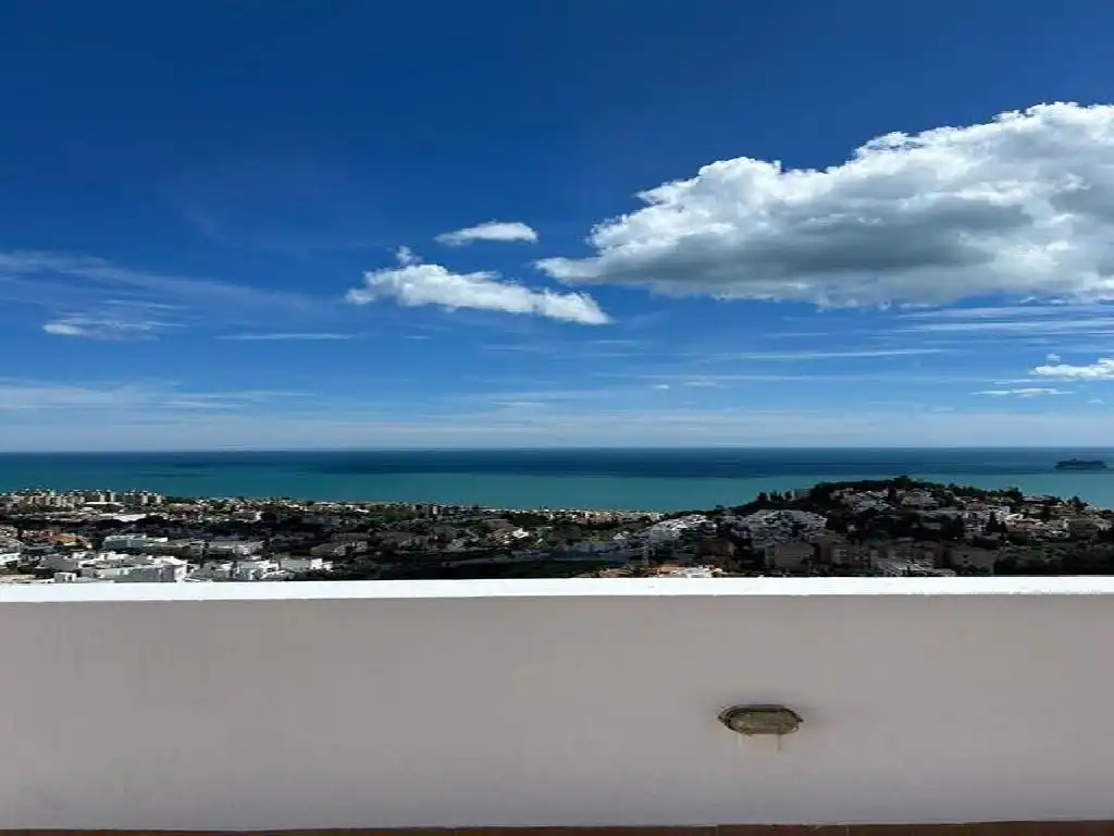 Duplex con ascensore in vendita a Calle Cáceres
