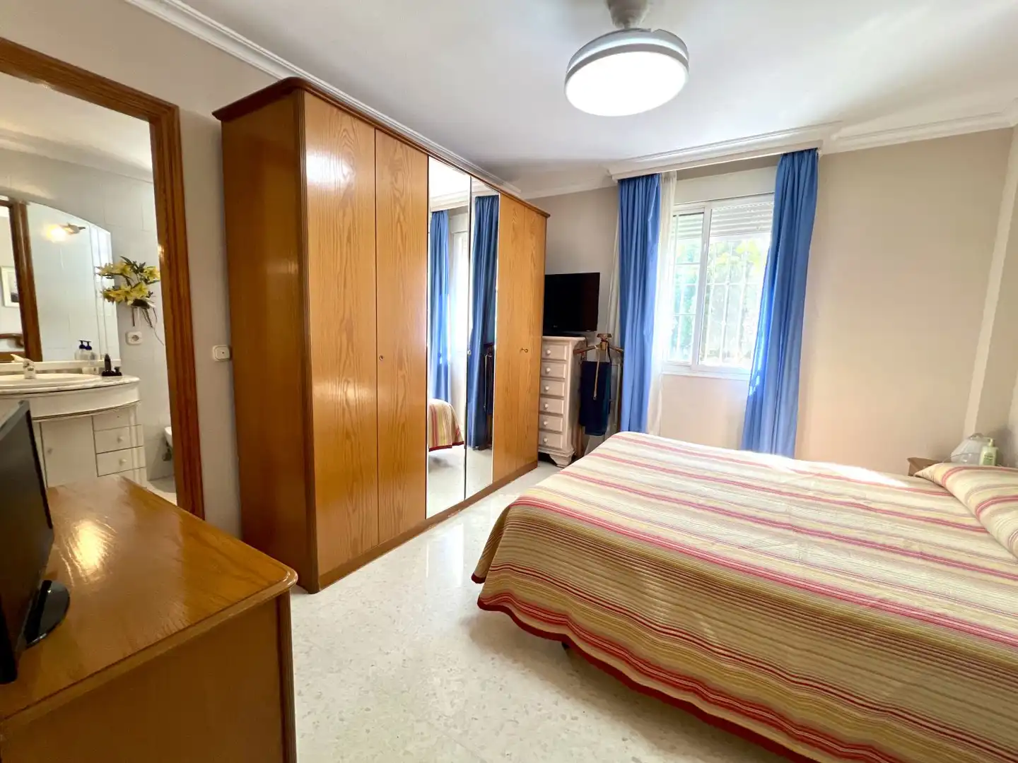 Dormitori de Casa o xalet en venda en Sevilla amb Aire condicionat i Traster