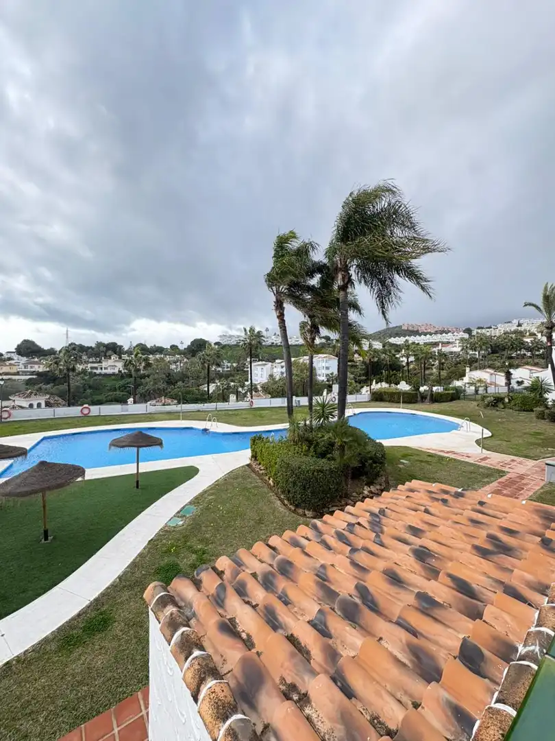 Jardí de Dúplex en venda en Mijas amb Calefacció, Terrassa i Piscina comunitària