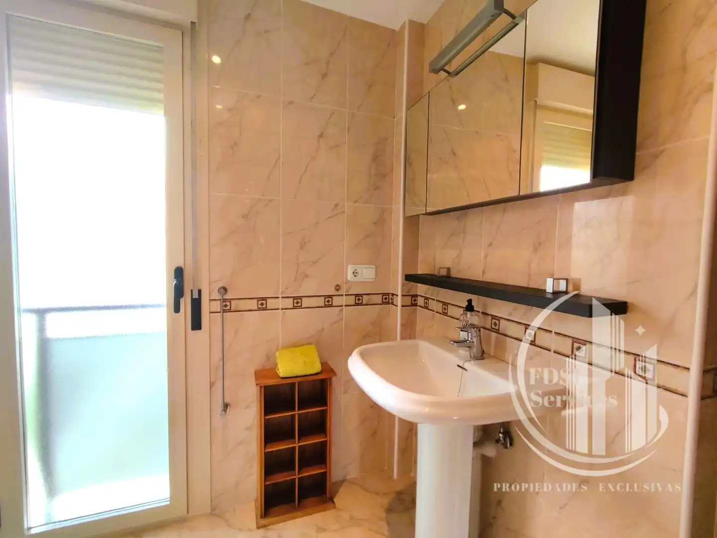 Bathroom of Detached homes for sale in Elciego  with Heating, Private garden and Parquet flooring