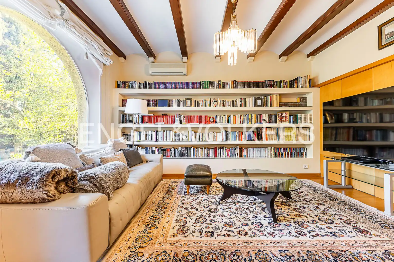 Living room of Houses for sale in Cerdanyola del Vallès  with Air Conditioner, Heating and Private garden