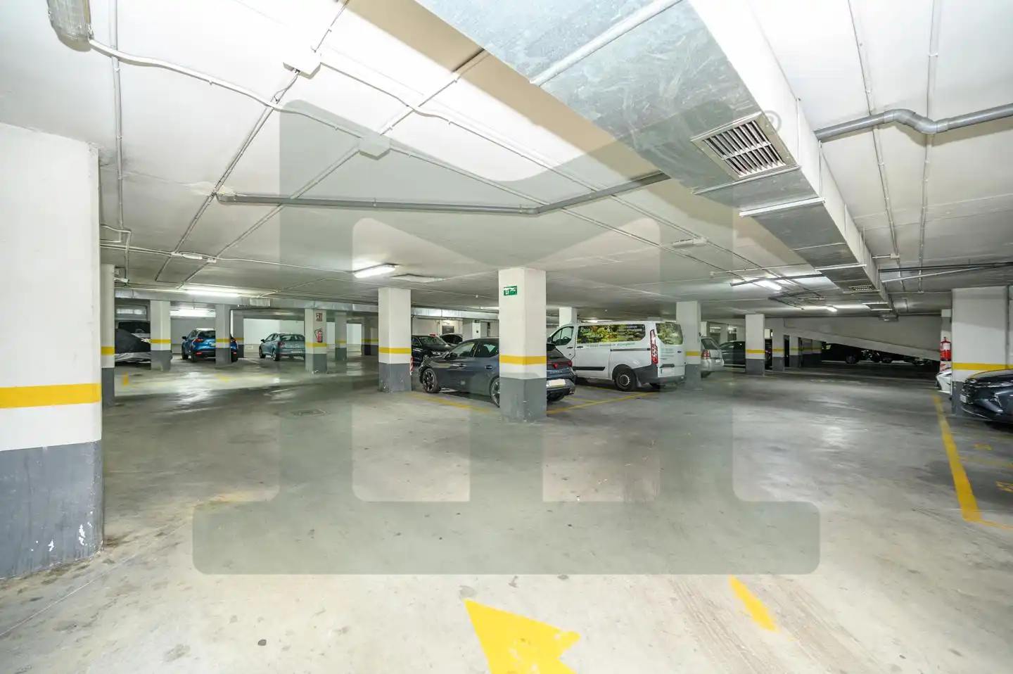 Parkplatz von Wohnung zum Verkauf in Parla mit Klimaanlage, Heizung und Terrasse