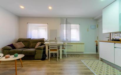 Living room of Flat for sale in Salamanca Capital  with Heating, Furnished and Internet