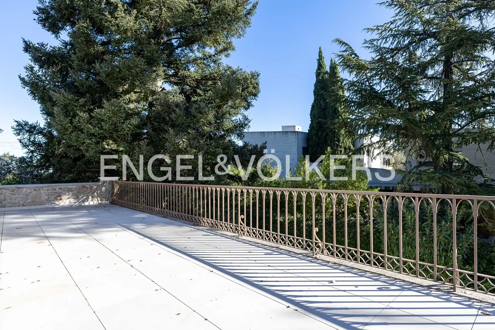 Terrassa de Casa o xalet de lloguer en Madrid amb Aire condicionat, Calefacció i Jardí privat